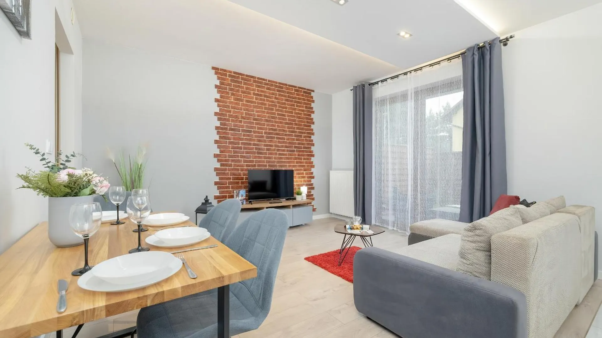 Cozy Apartment Pachonskiego With Balcony And Parking By Noclegi Renters Cracóvia