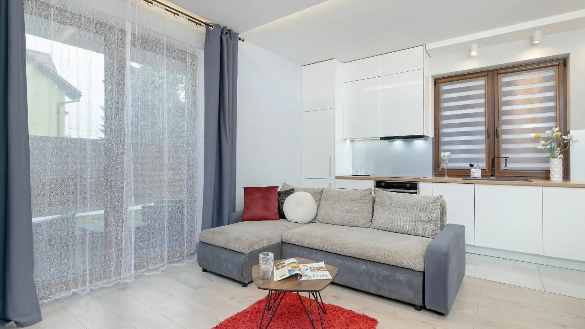 Cozy Apartment Pachonskiego With Balcony And Parking By Noclegi Renters Krakow