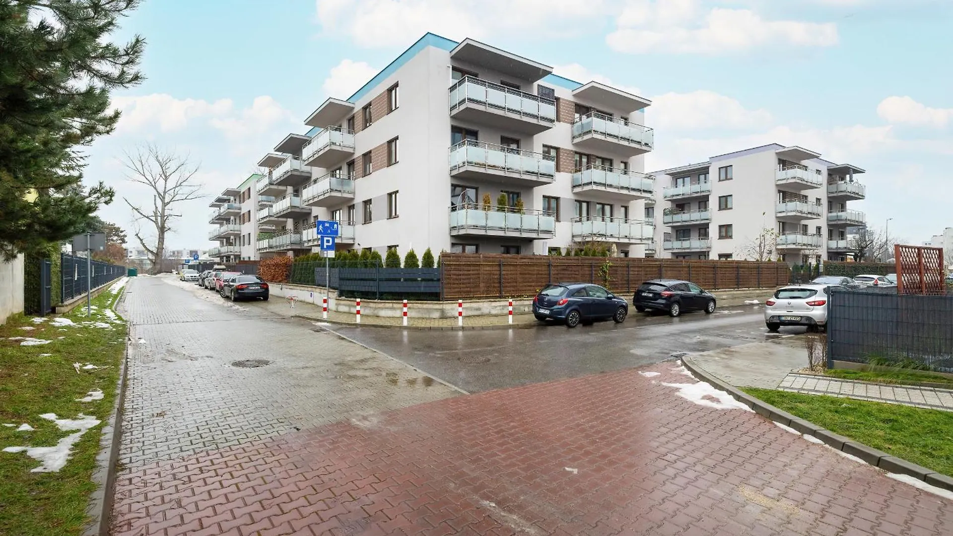 Cozy Apartment Pachonskiego With Balcony And Parking By Noclegi Renters Krakow 0*,  Poland